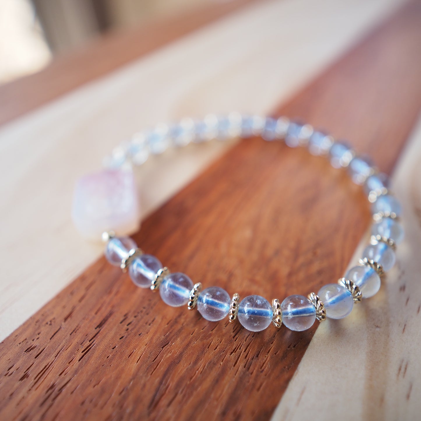 Natural Aquamarine Crystal and Crimson Agate Bracelet 6.5mm