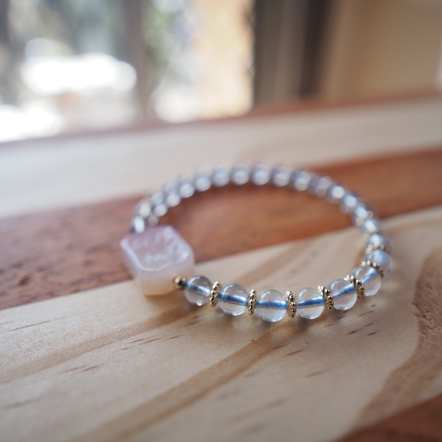 Natural Aquamarine Crystal and Crimson Agate Bracelet 6.5mm