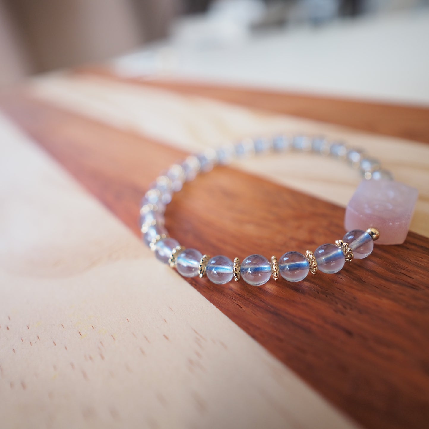Natural Aquamarine Crystal and Crimson Agate Bracelet 6.5mm